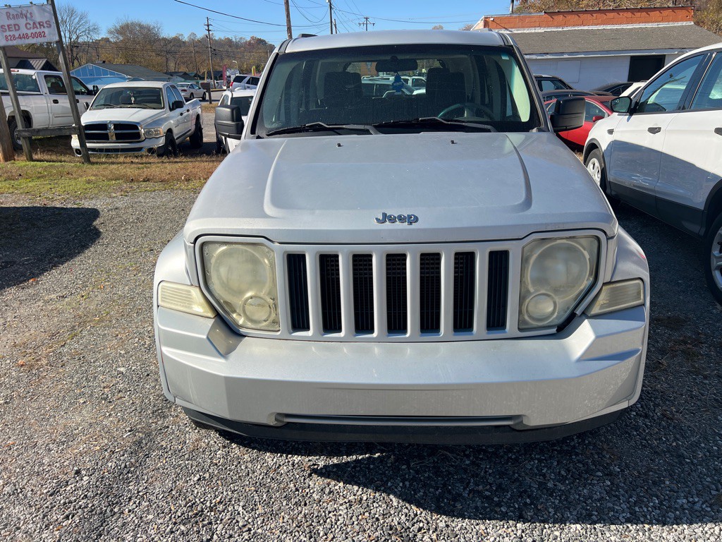 2008 Jeep Liberty Image 2