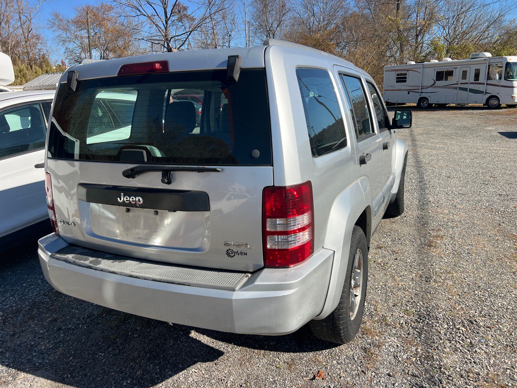 2008 Jeep Liberty Image 4