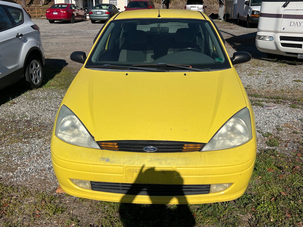 2002 Ford Focus Image 2