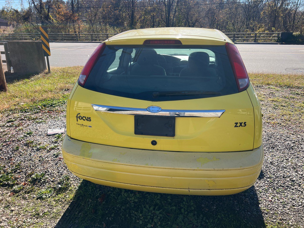 2002 Ford Focus Image 4
