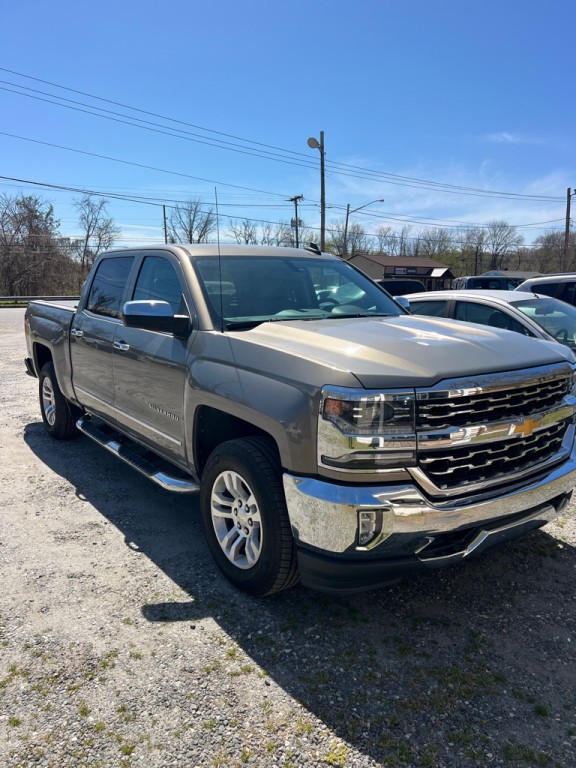 2017 Chevrolet Silverado 1500 Image 3