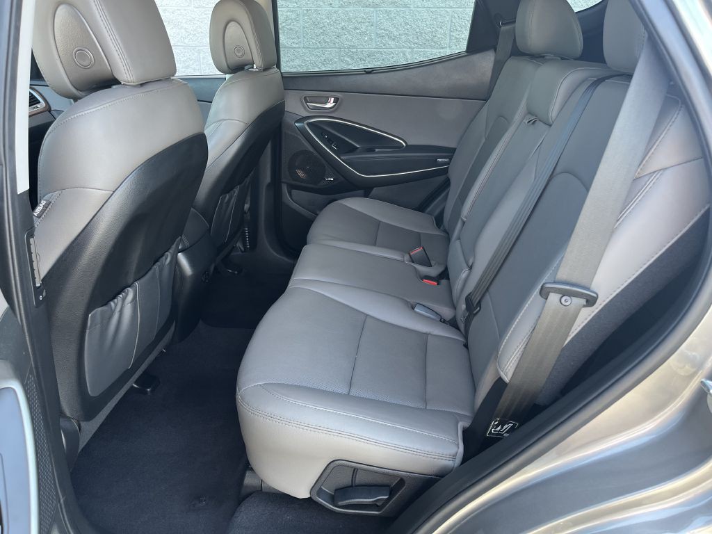 2018 Hyundai Santa Fe Image 18