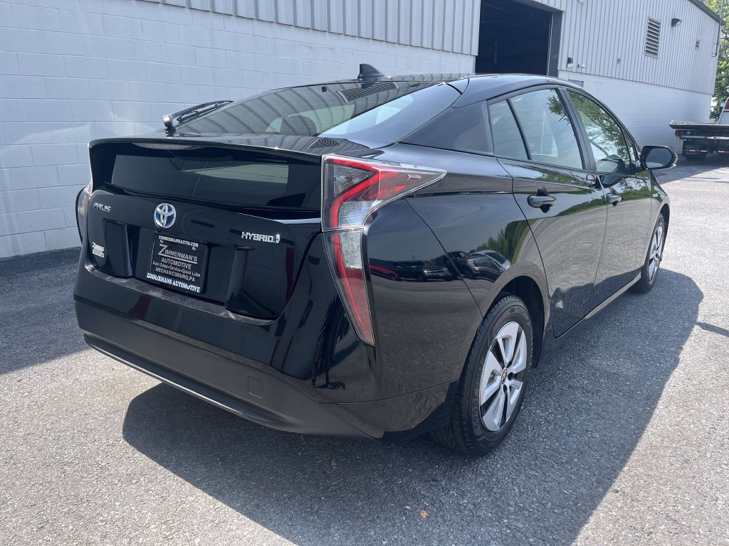 2016 Toyota Prius Image 3