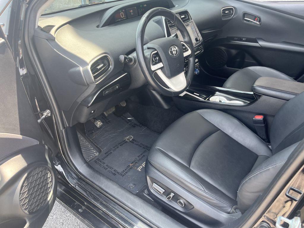 2016 Toyota Prius Image 12