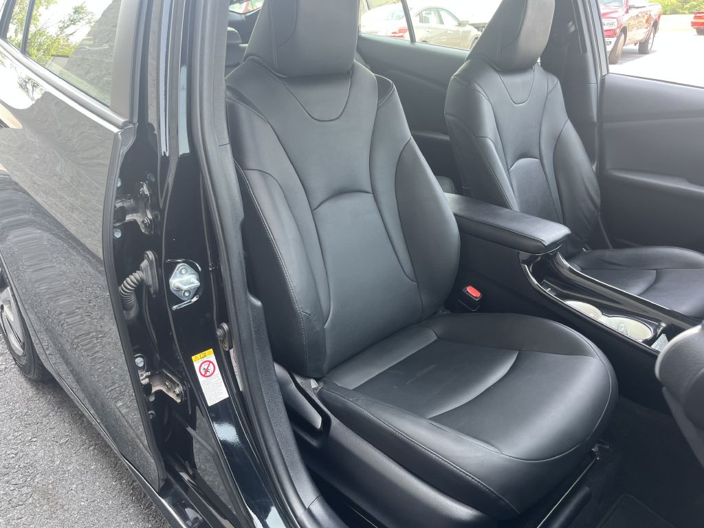 2016 Toyota Prius Image 13