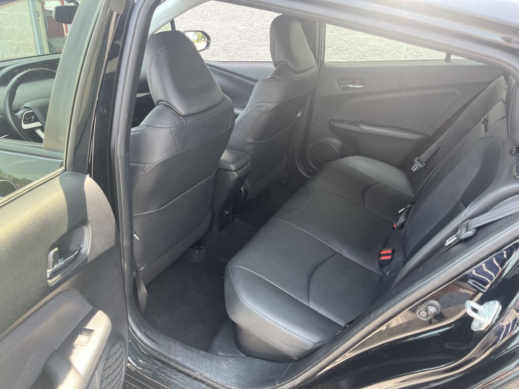 2016 Toyota Prius Image 15