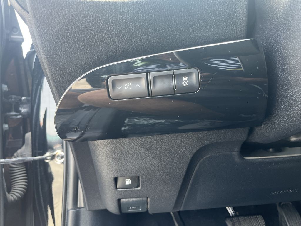 2016 Toyota Prius Image 22