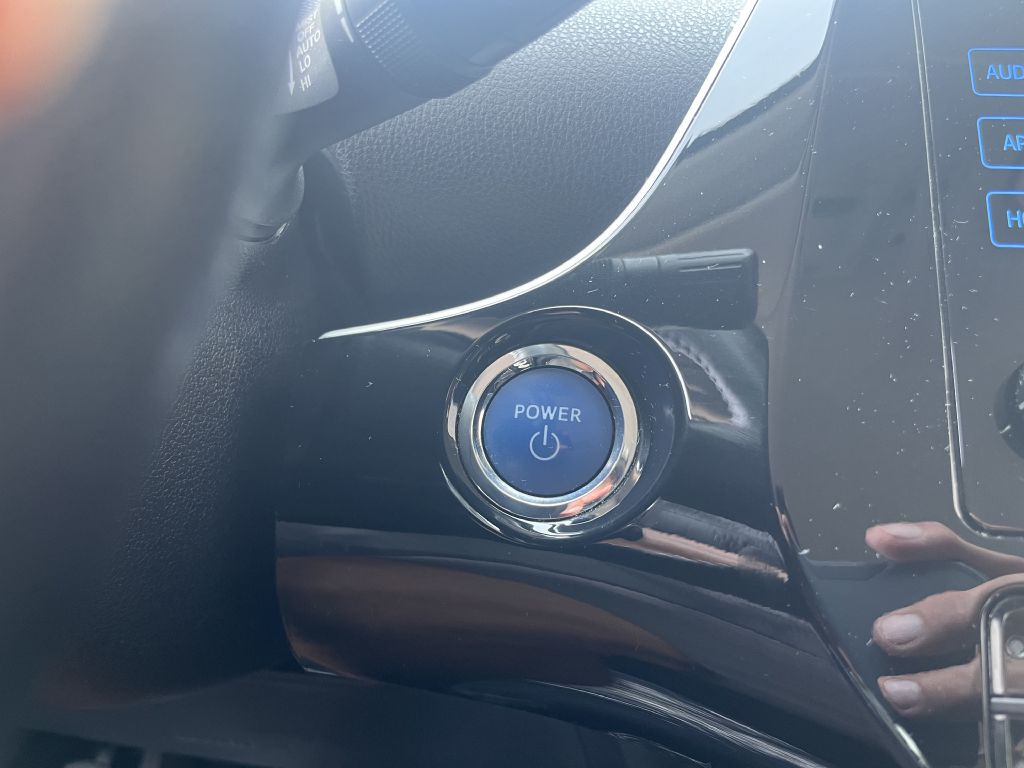 2016 Toyota Prius Image 28