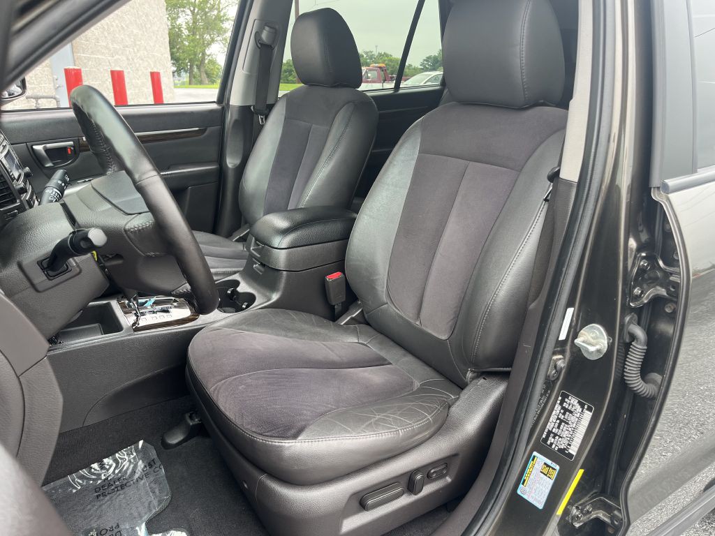 2011 Hyundai Santa Fe Image 10