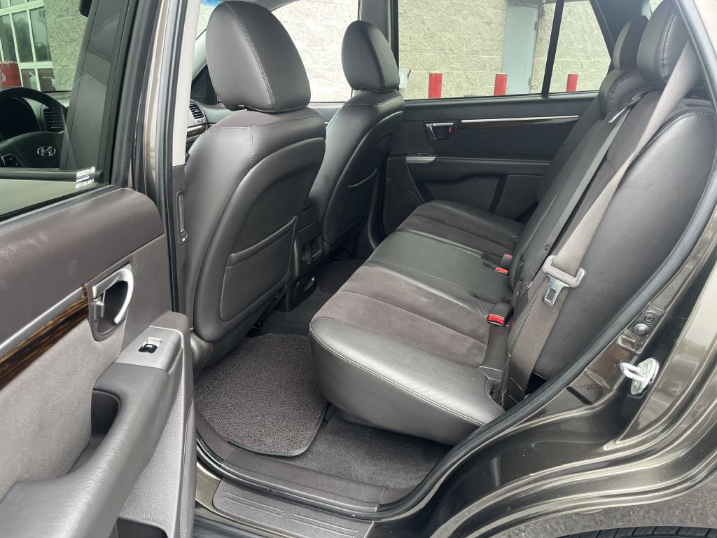 2011 Hyundai Santa Fe Image 14