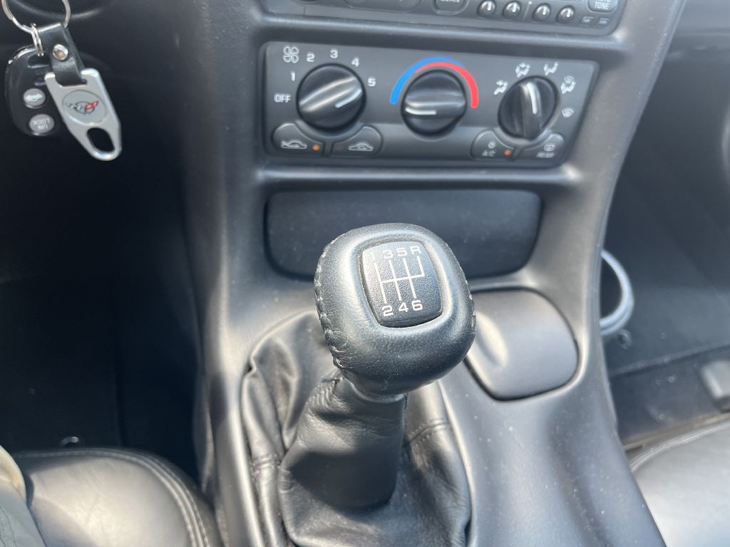 1998 Chevrolet Corvette Image 13