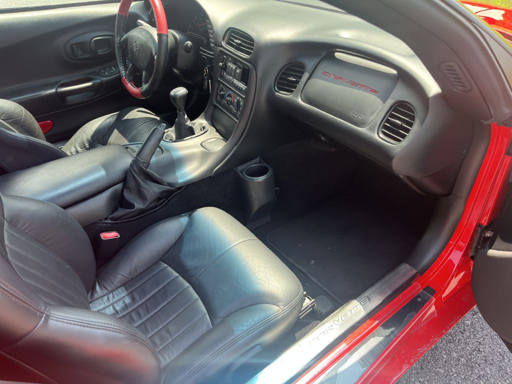 1998 Chevrolet Corvette Image 17