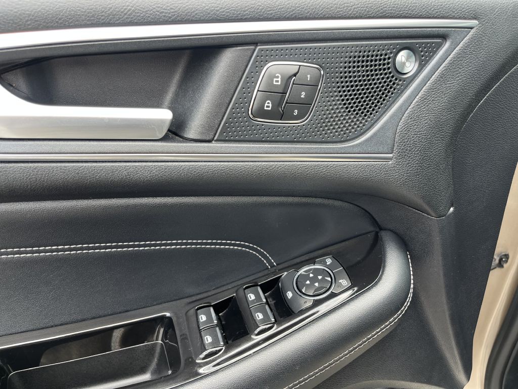 2020 Ford Edge Image 24