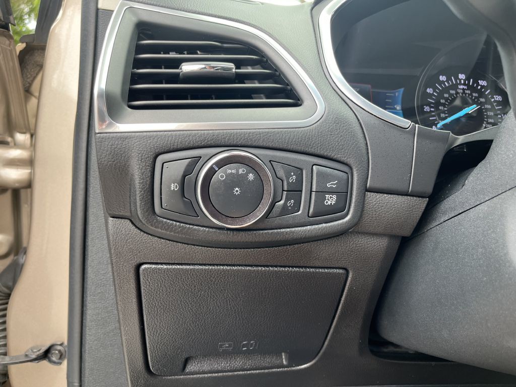 2020 Ford Edge Image 27