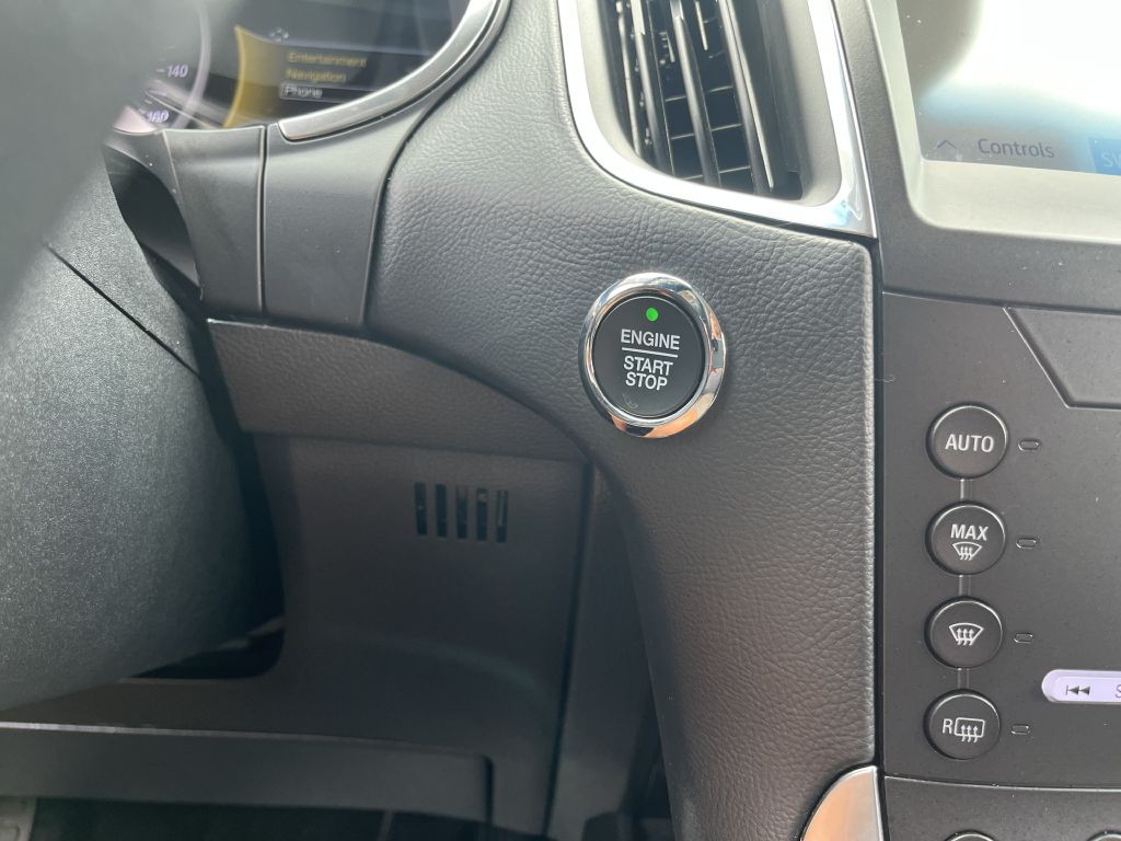 2020 Ford Edge Image 32