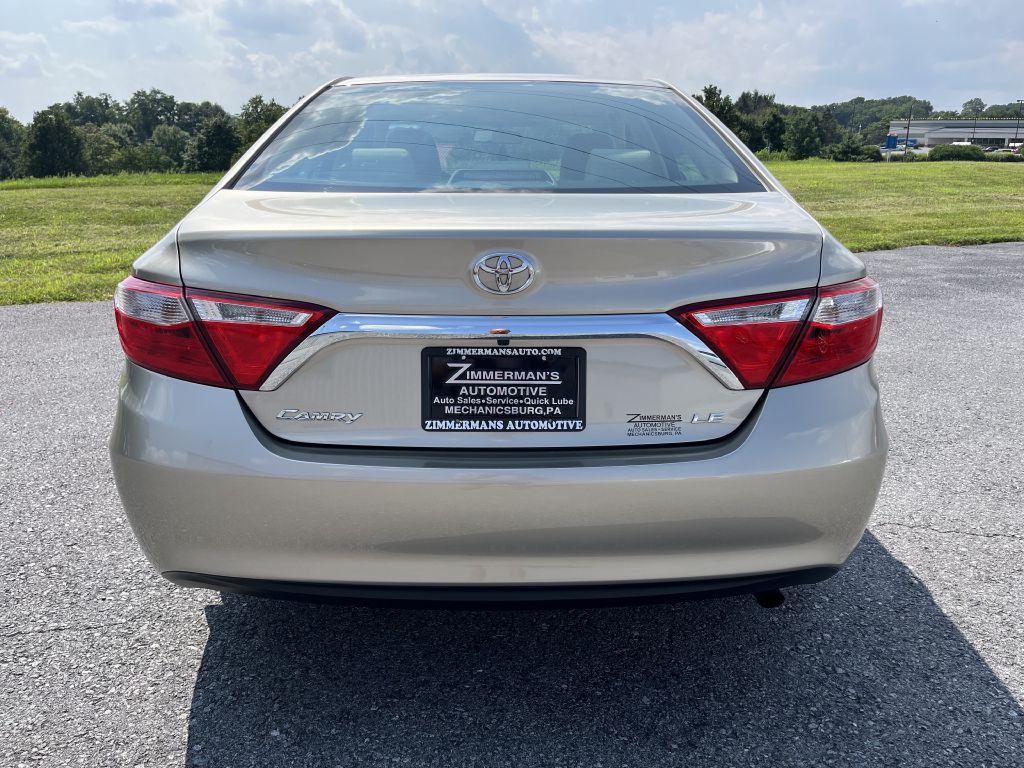 2017 Toyota Camry Image 4