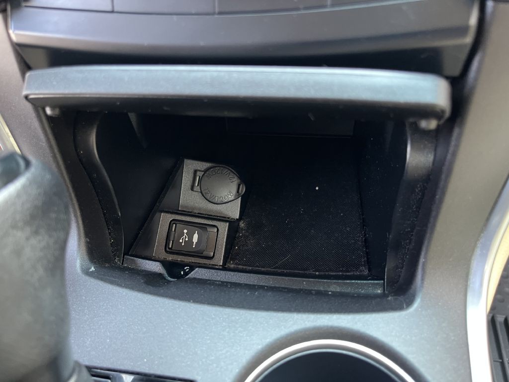 2017 Toyota Camry Image 23