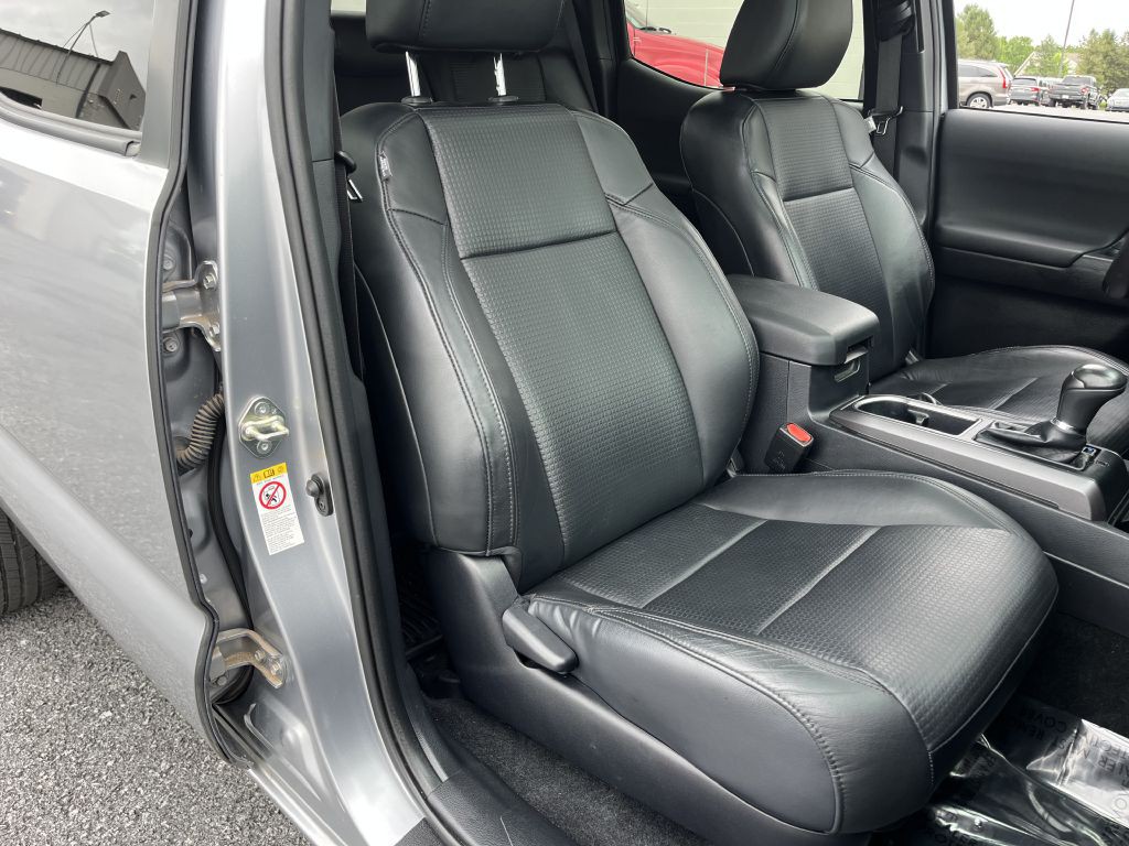 2020 Toyota Tacoma Image 14
