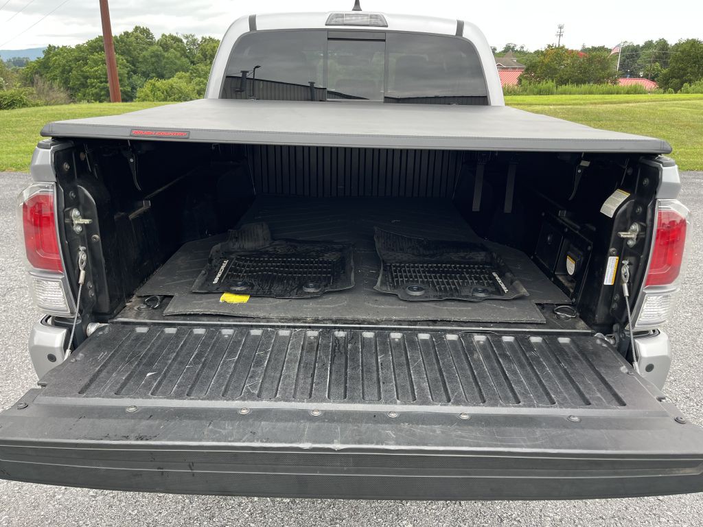 2020 Toyota Tacoma Image 18