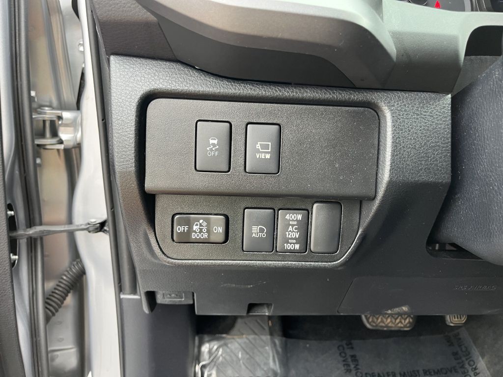 2020 Toyota Tacoma Image 25