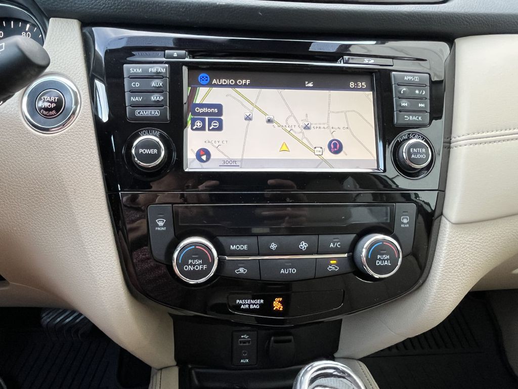 2017 Nissan Rogue Image 11