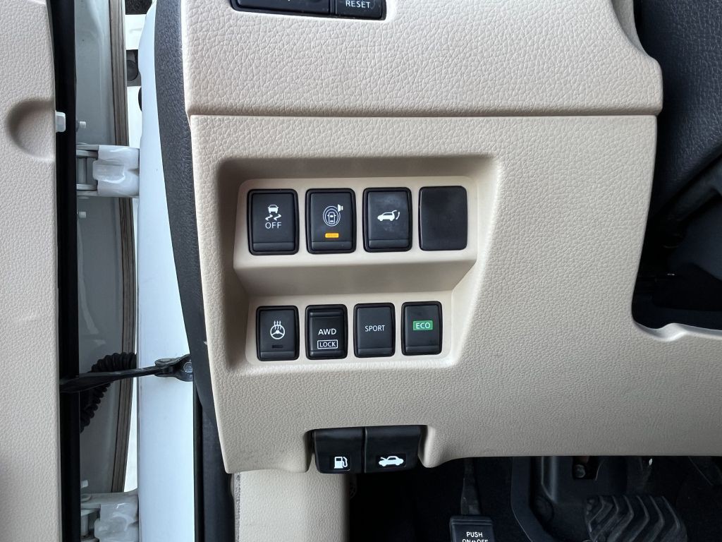 2017 Nissan Rogue Image 23