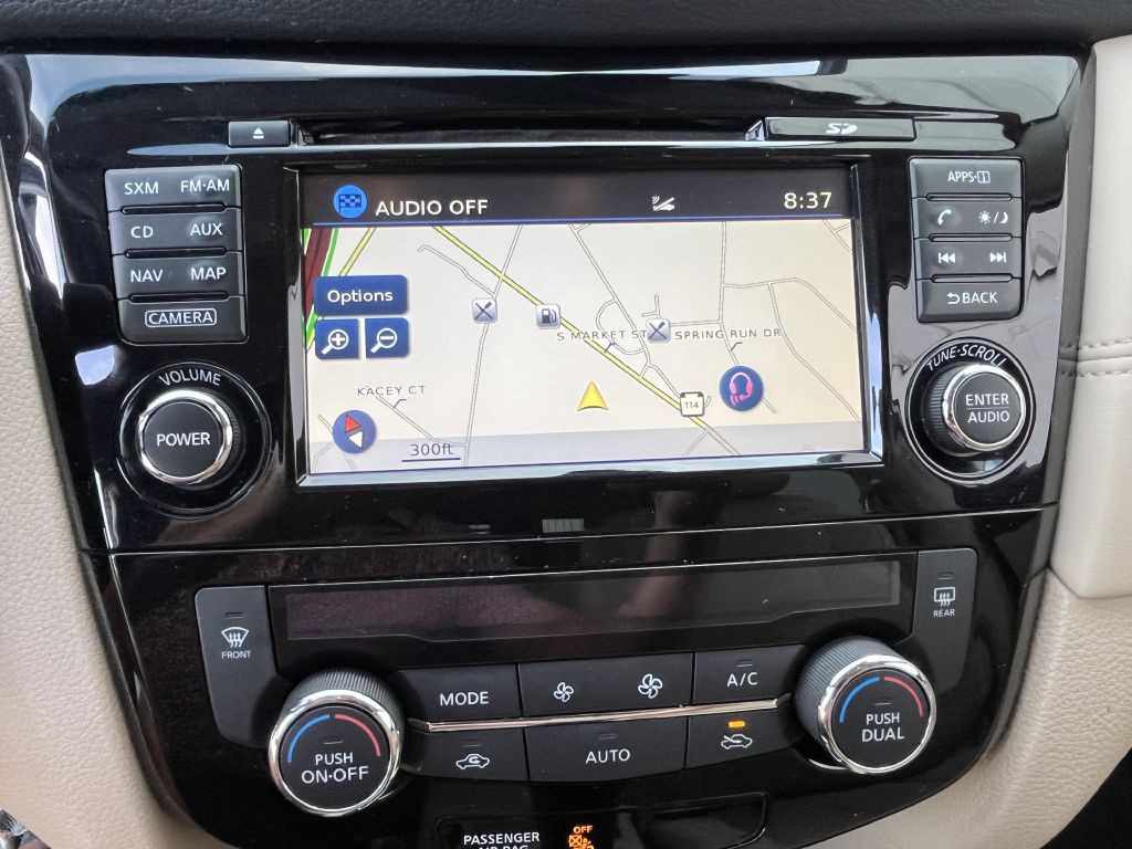 2017 Nissan Rogue Image 25