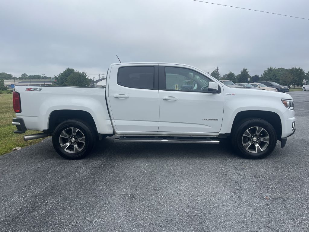 2016 Chevrolet Colorado Image 2