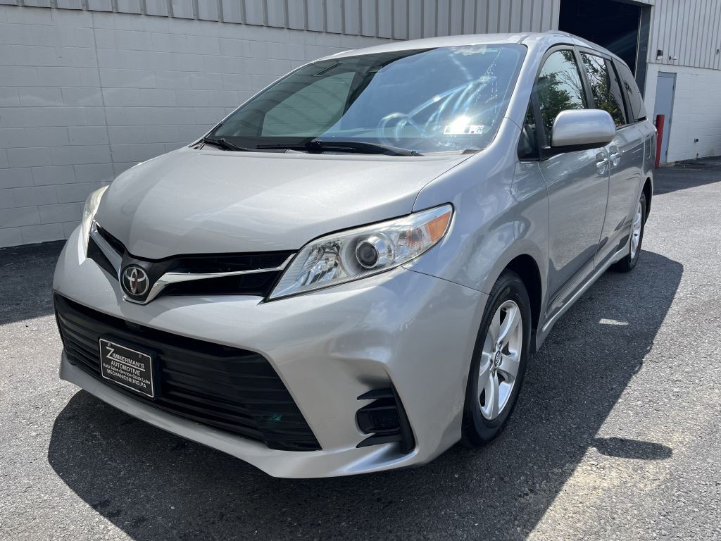 2018 Toyota Sienna Image 8
