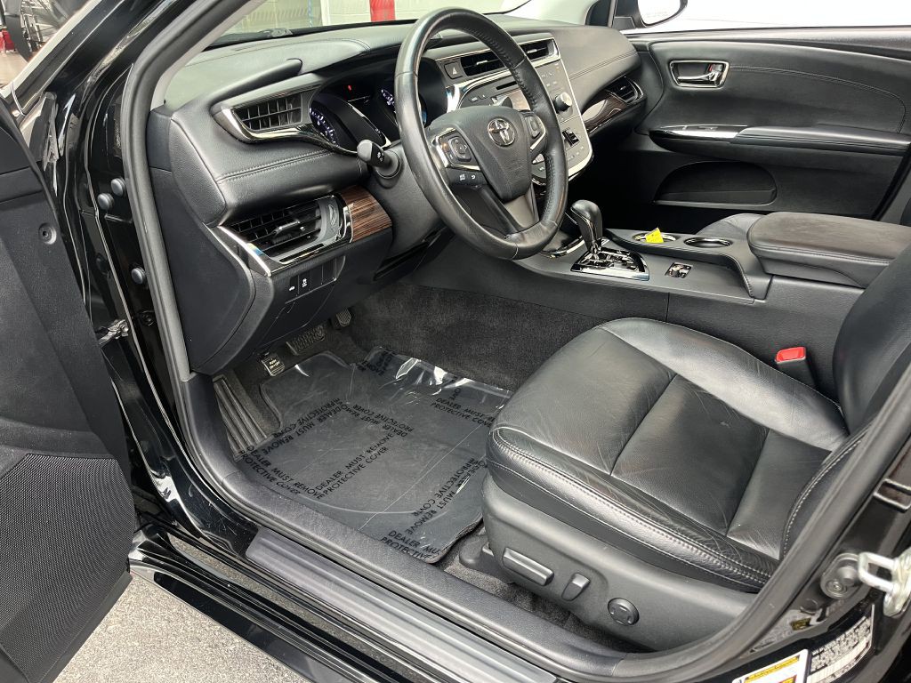 2013 Toyota Avalon Image 12