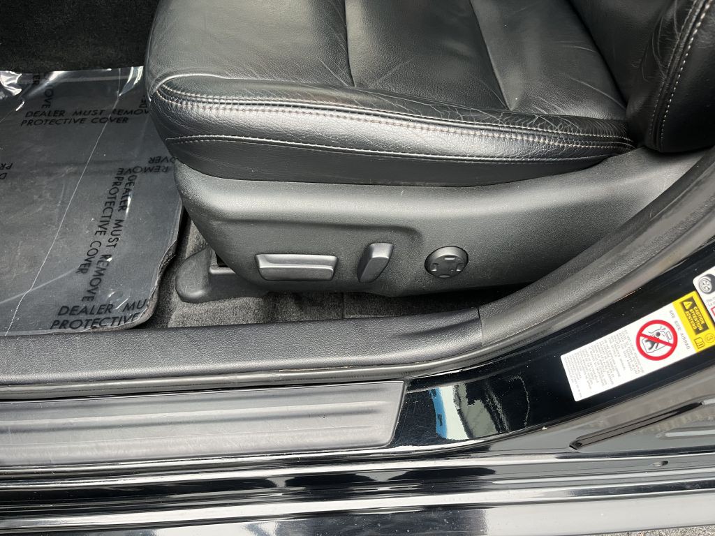 2013 Toyota Avalon Image 19