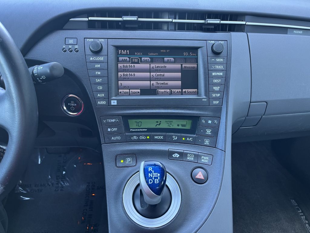 2010 Toyota Prius Image 10