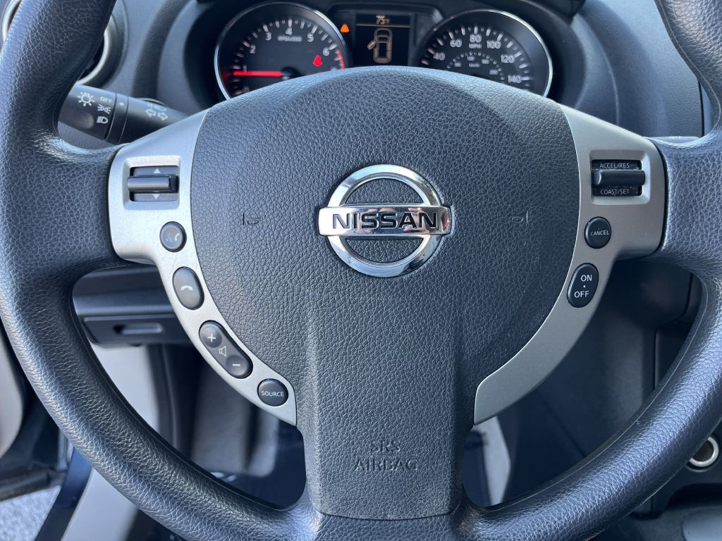 2015 Nissan Rogue Image 18