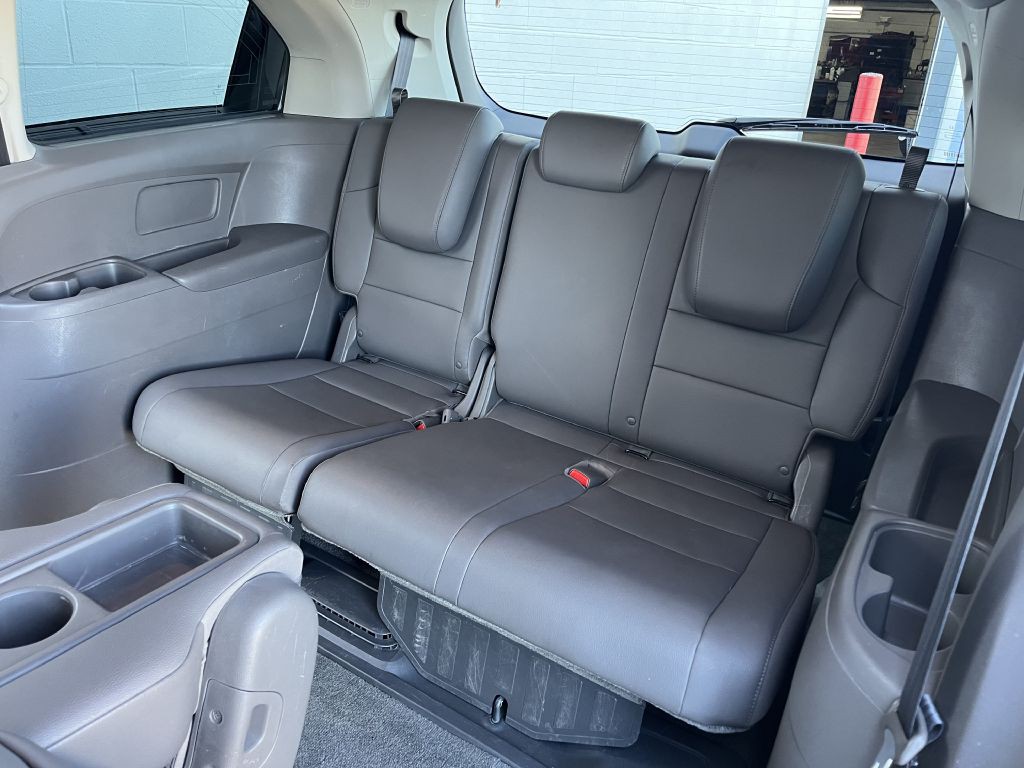 2016 Honda Odyssey Image 16