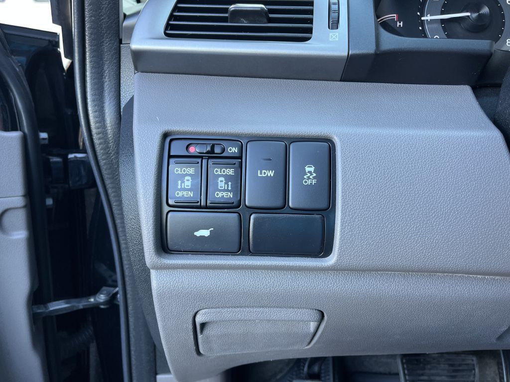2016 Honda Odyssey Image 23
