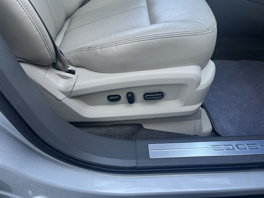 2013 Ford Edge Image 24