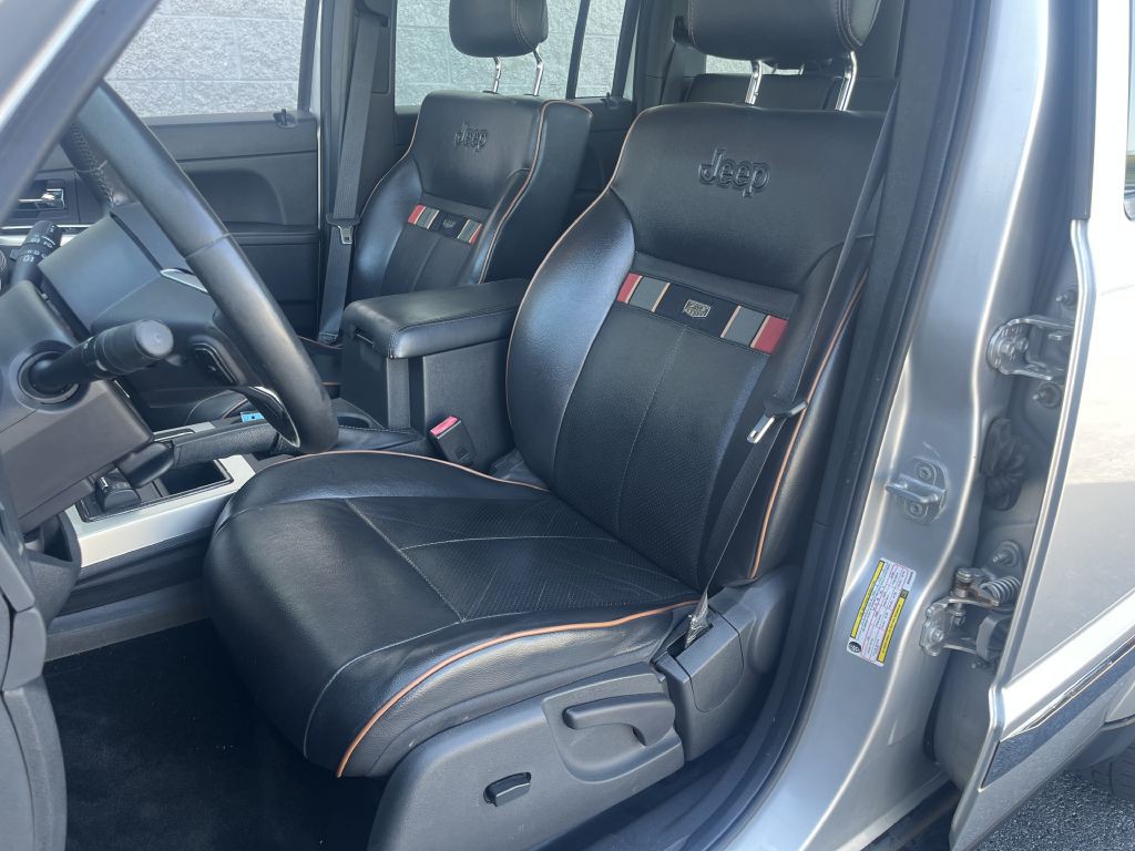 2011 Jeep Liberty Image 11