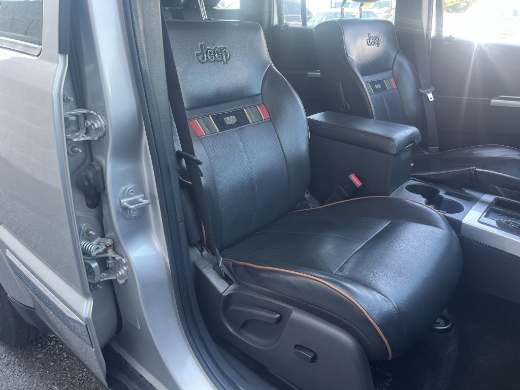 2011 Jeep Liberty Image 13