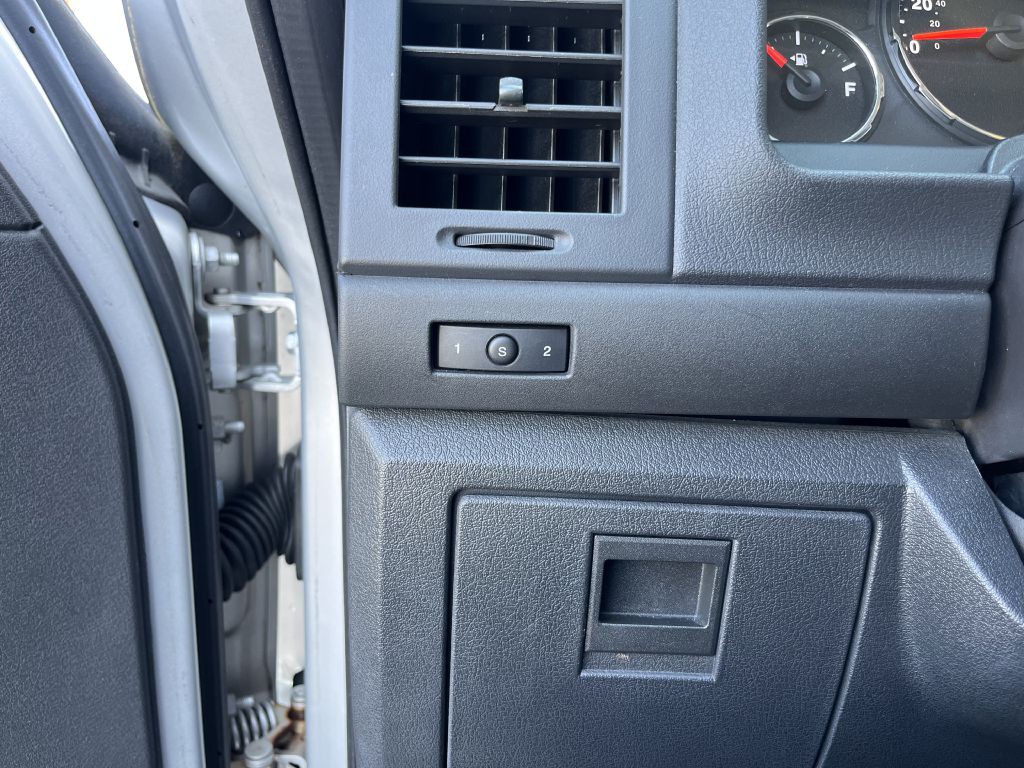 2011 Jeep Liberty Image 21