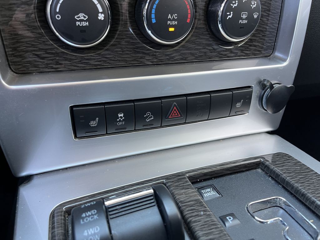 2011 Jeep Liberty Image 24