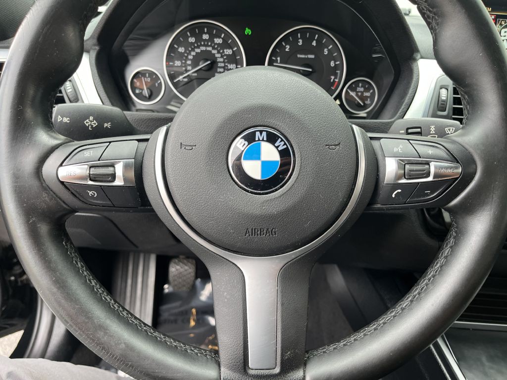 2016 BMW 3 Series Image 21