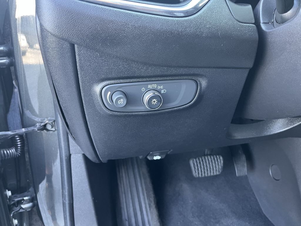 2019 Chevrolet Equinox Image 20