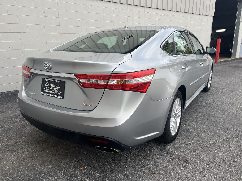 2015 Toyota Avalon Image 3
