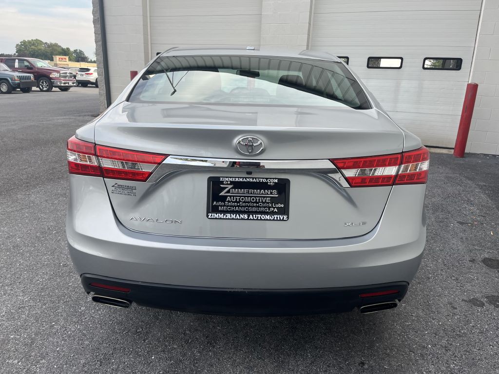 2015 Toyota Avalon Image 4