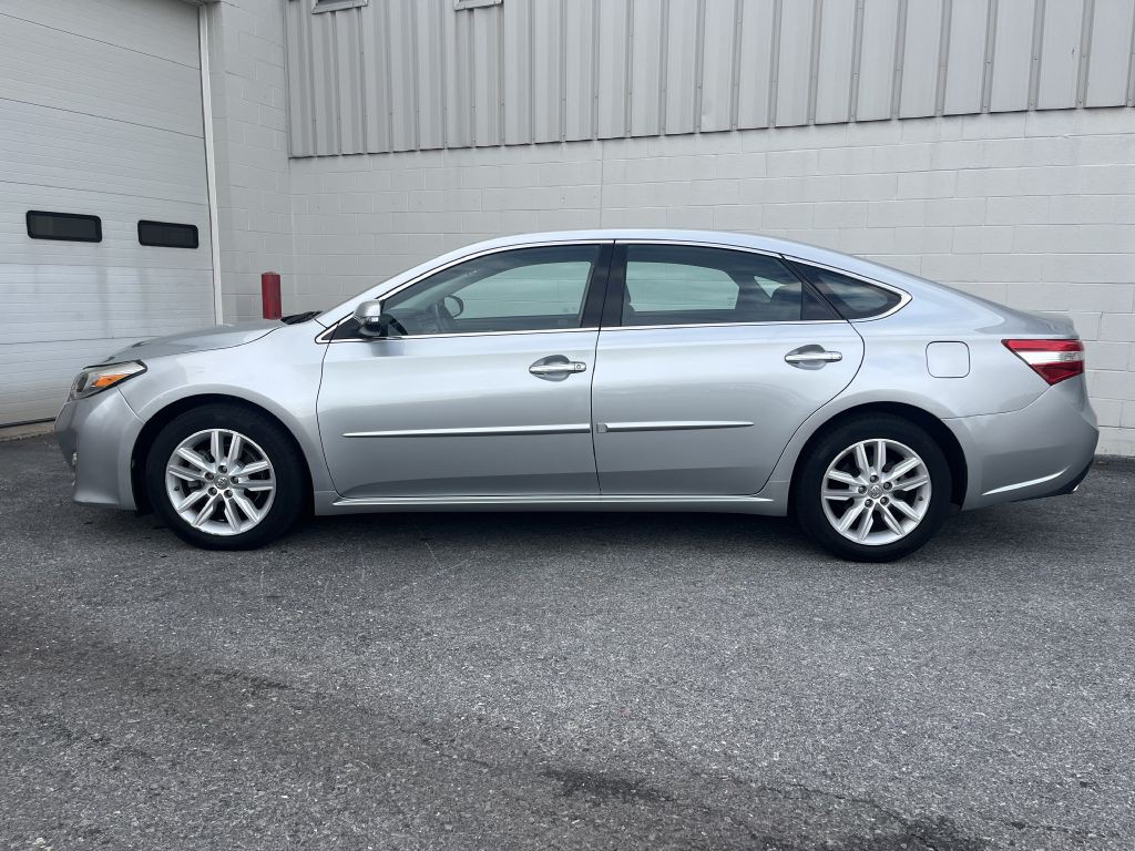 2015 Toyota Avalon Image 6