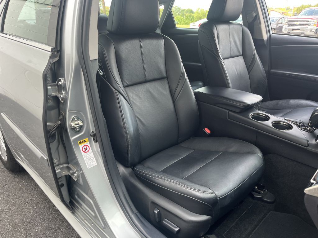 2015 Toyota Avalon Image 12