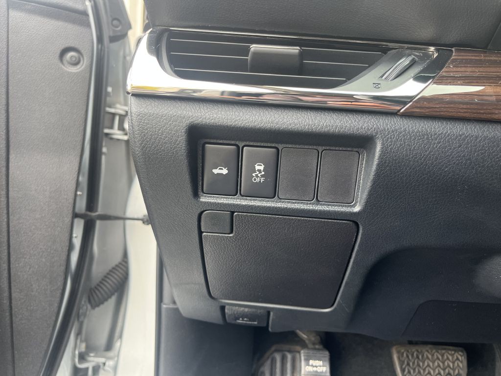 2015 Toyota Avalon Image 19