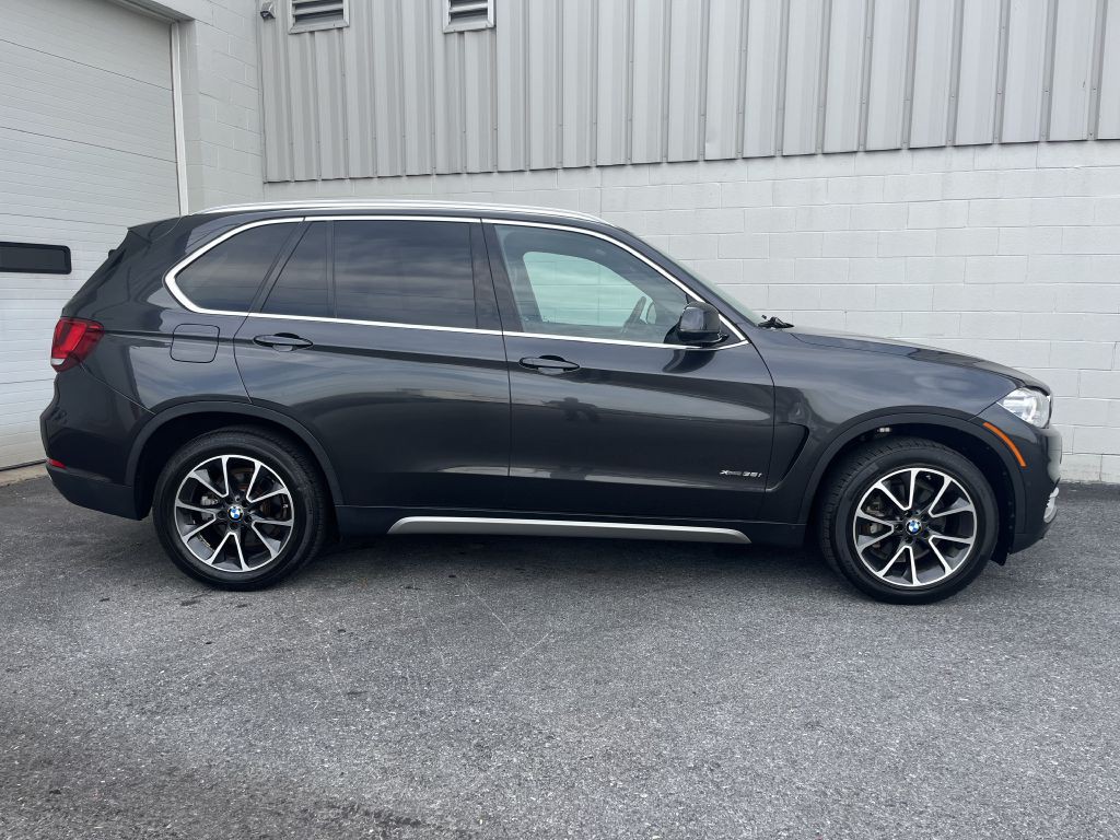 2017 BMW X5 Image 2
