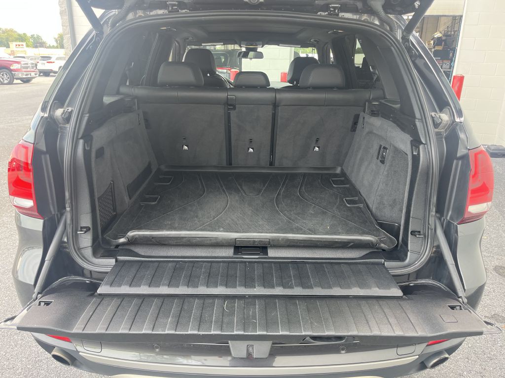 2017 BMW X5 Image 18