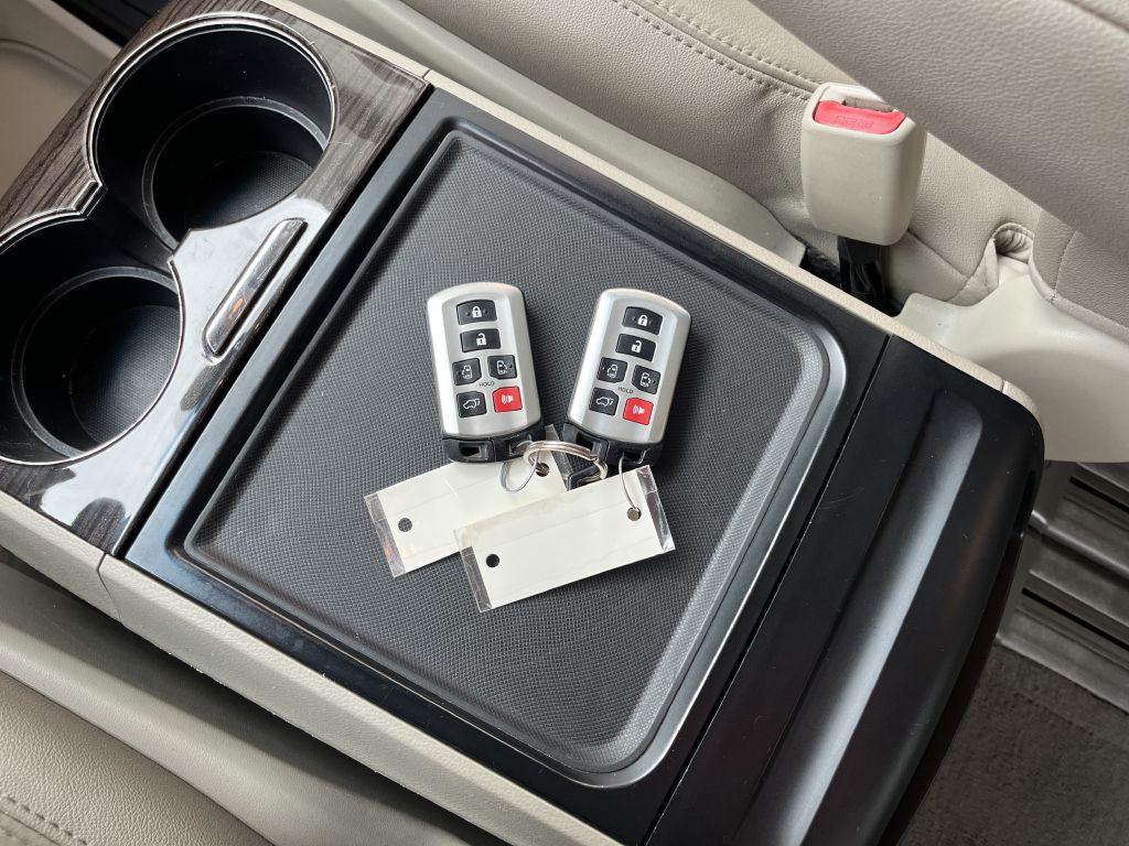 2015 Toyota Sienna Image 29